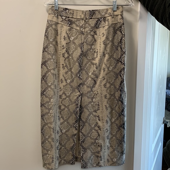Zara snakeskin midi skirt size MEDIUM - Picture 4 of 5